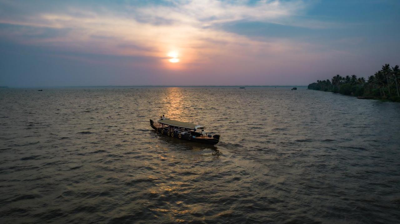 Amritara A Beach Symphony Марарикулам Екстериор снимка