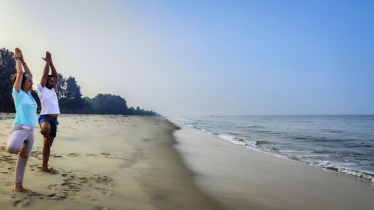 Amritara A Beach Symphony Марарикулам Екстериор снимка