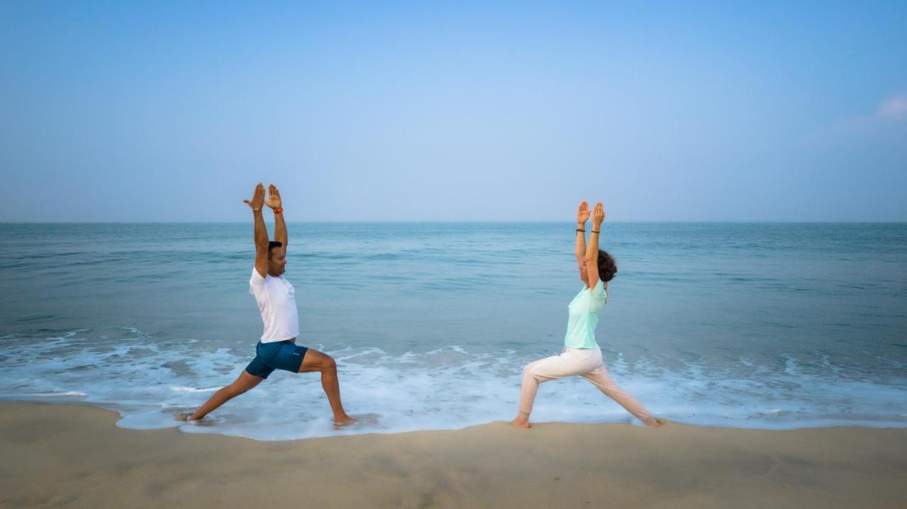 Amritara A Beach Symphony Марарикулам Екстериор снимка